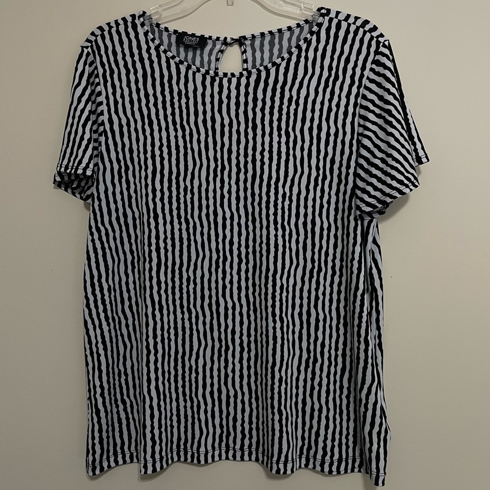 Jones New York Women's Black and Gray Blouse Size‎ M- office and business attire
